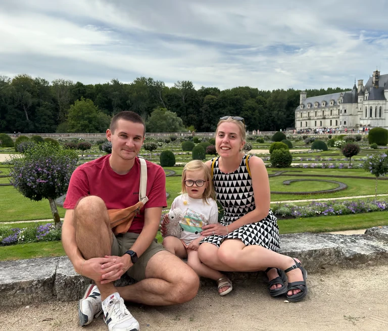 La famille fondatrice de l'association La Main Copine